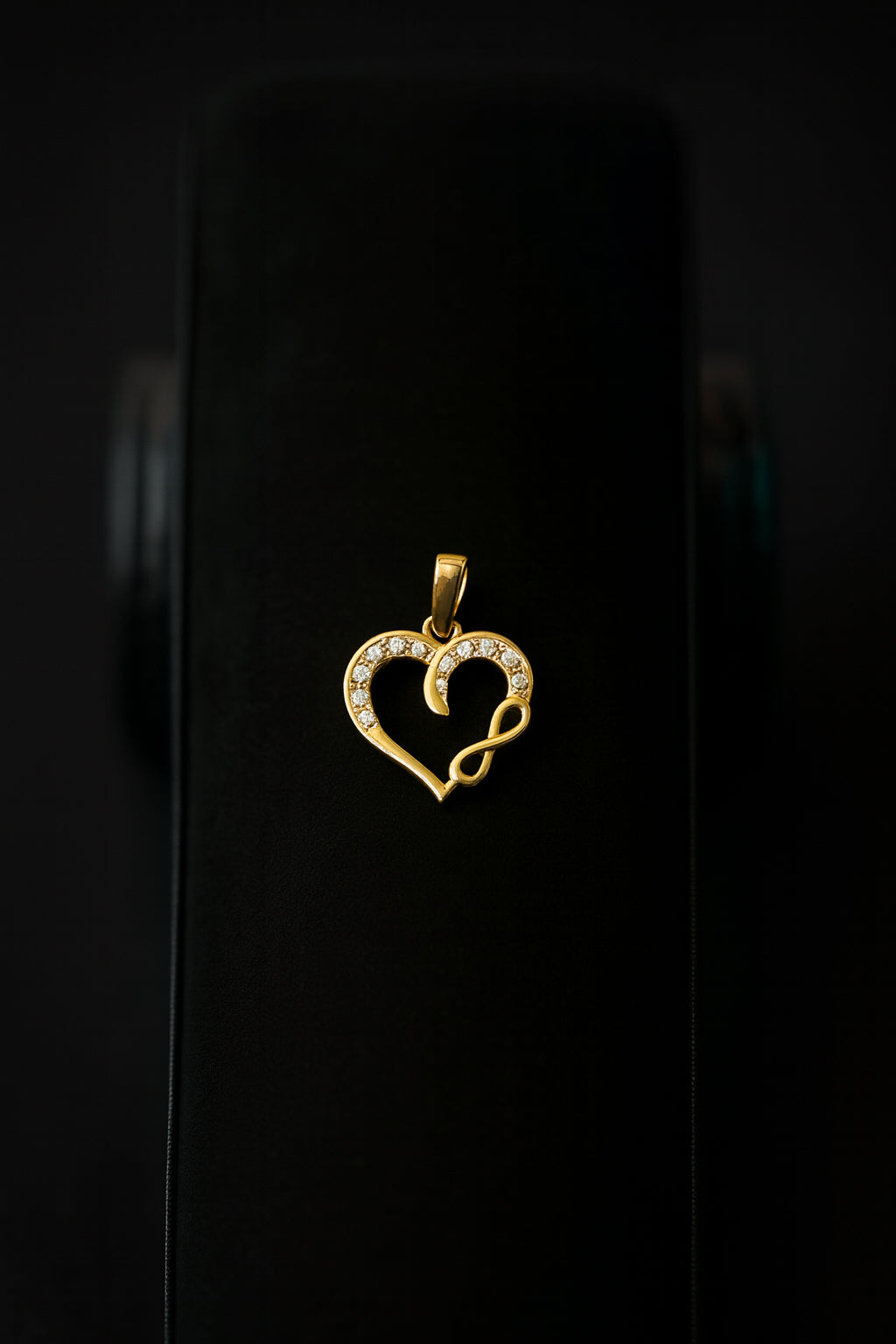 Dije Corazón con Infinito – Oro 10K